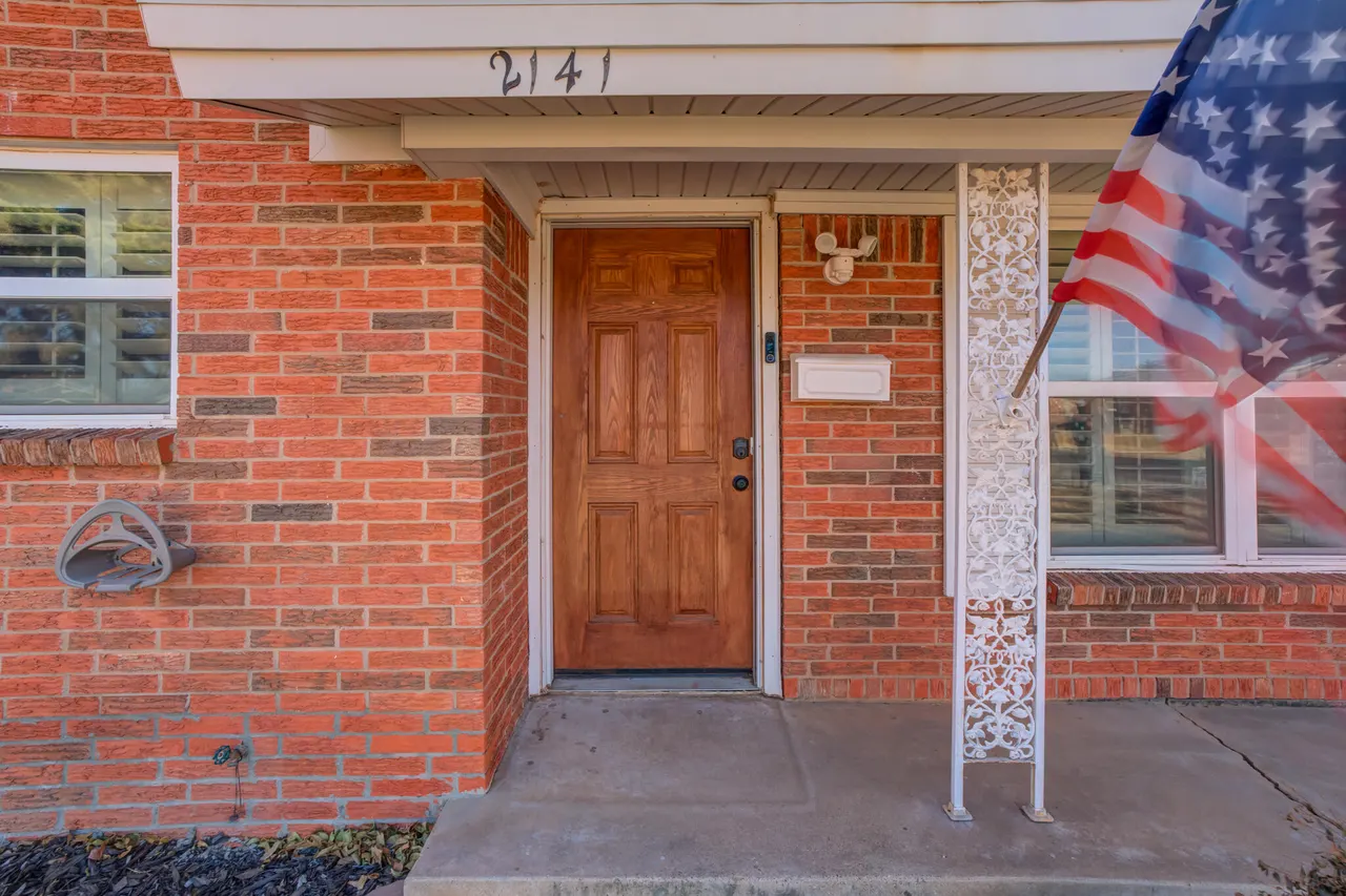 Photo 4 — 2141 71st Street, Lubbock, TX 79412