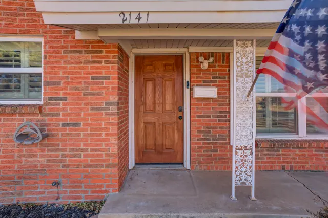 Photo 4 — 2141 71st Street, Lubbock, TX 79412