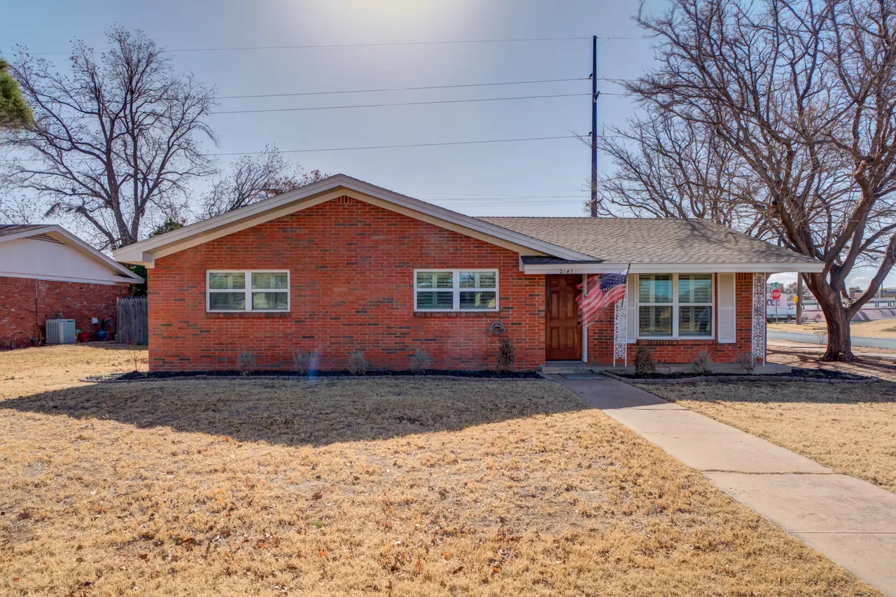 Photo 2 — 2141 71st Street, Lubbock, TX 79412