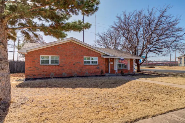 Photo 3 — 2141 71st Street, Lubbock, TX 79412