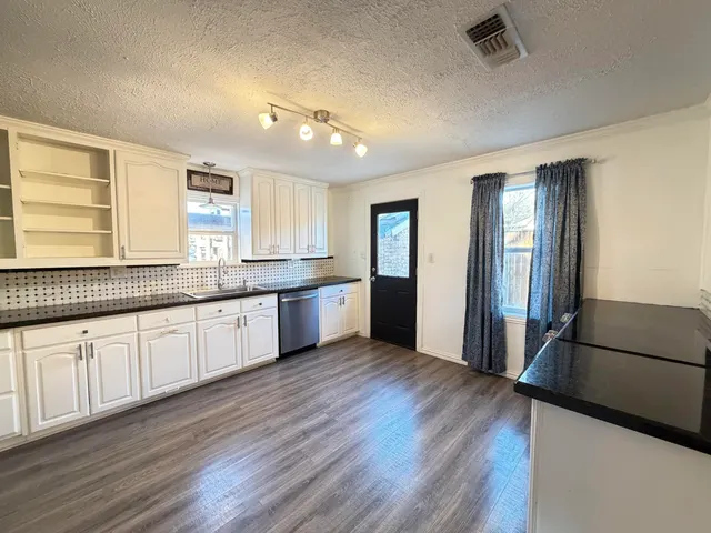 Photo 6 — 209 E 15th Street, Littlefield, TX 79339