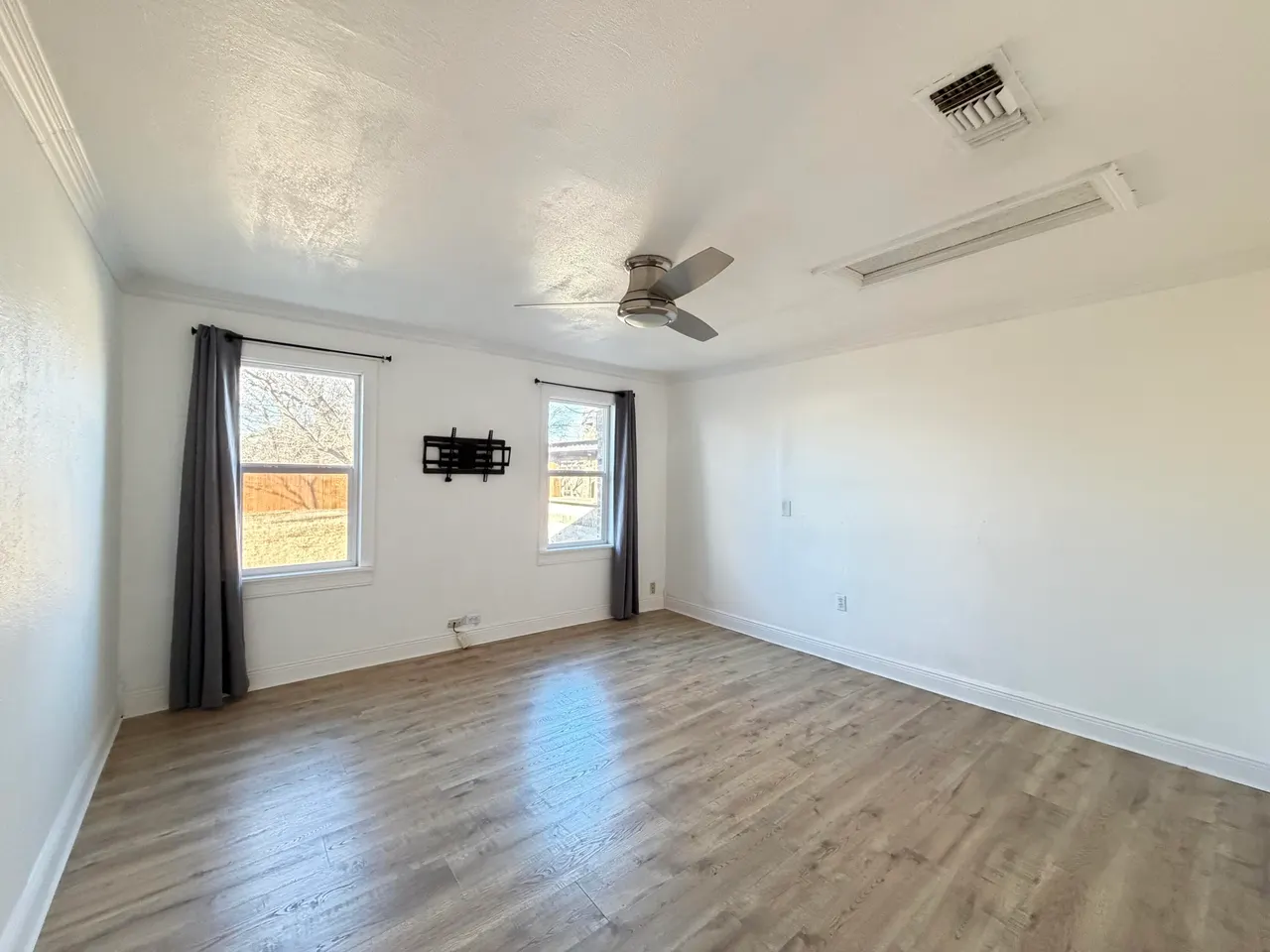 Photo 13 — 209 E 15th Street, Littlefield, TX 79339