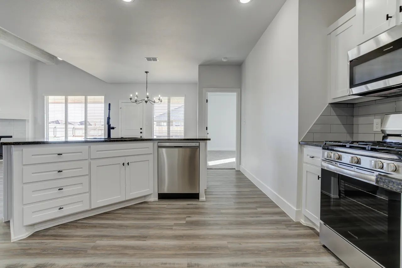 Photo 17 — 5901 Viola Avenue, Lubbock, TX 79407