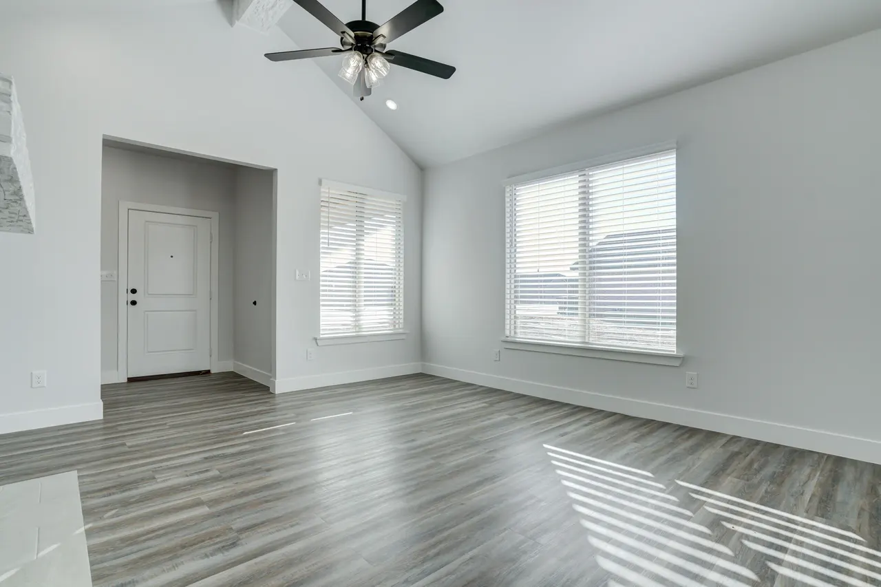Photo 16 — 5810 Viola Avenue, Lubbock, TX 79407