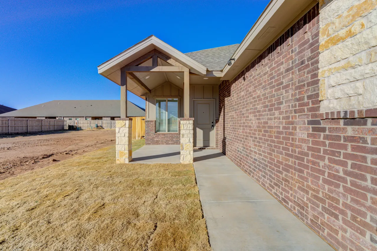 Photo 3 — 5810 Viola Avenue, Lubbock, TX 79407