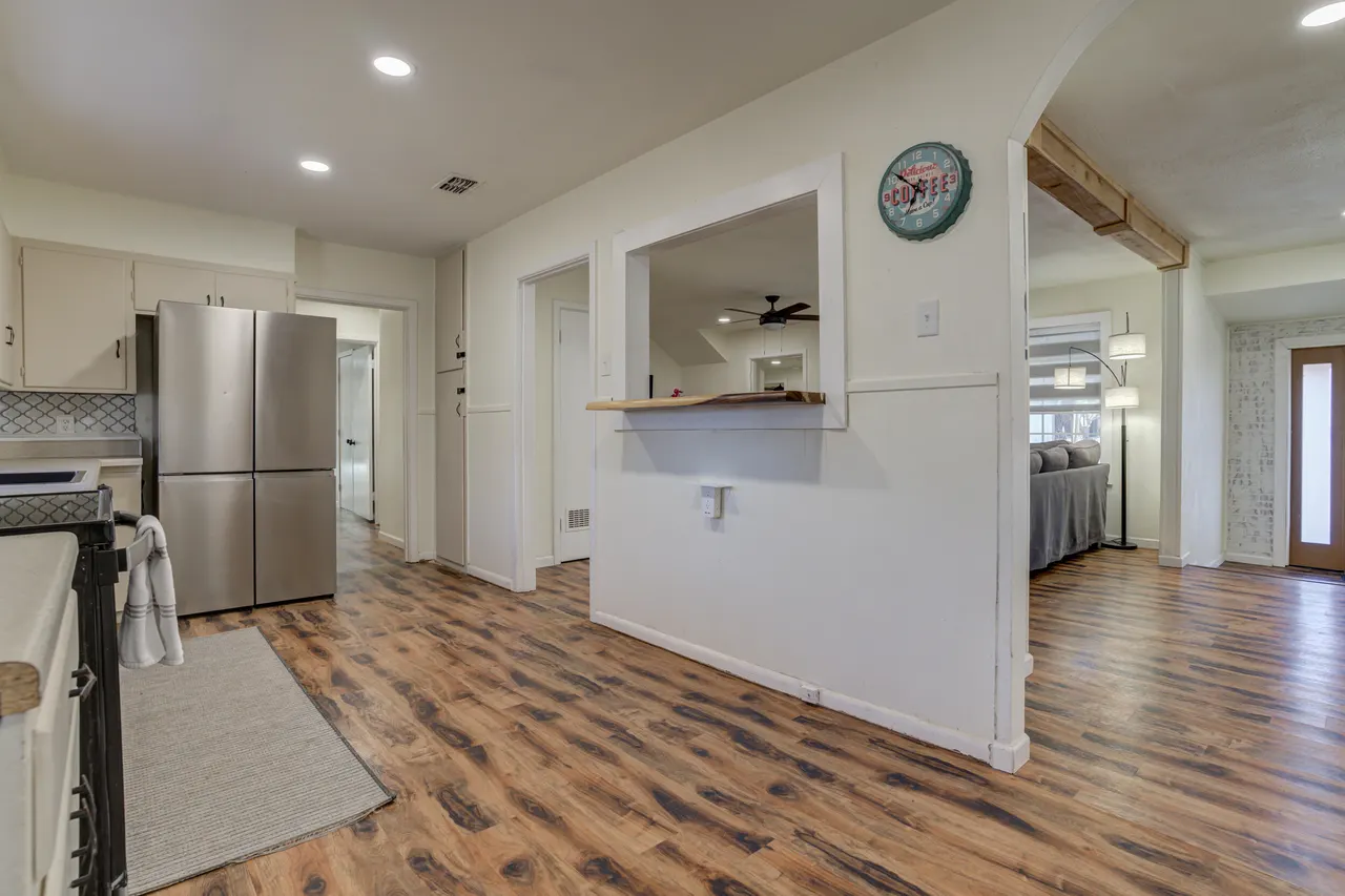 Photo 12 — 4609 Elgin Avenue, Lubbock, TX 79413