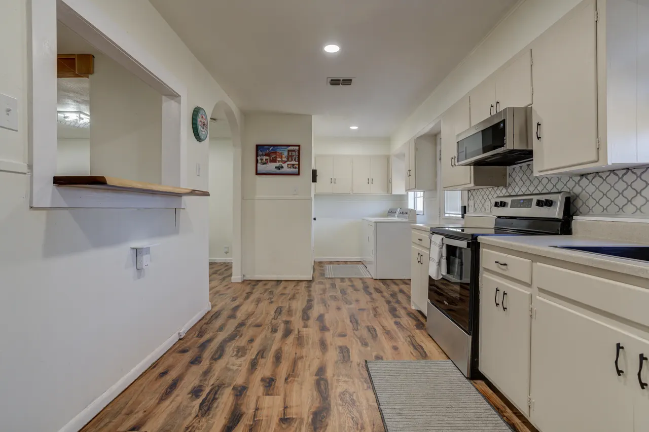 Photo 16 — 4609 Elgin Avenue, Lubbock, TX 79413