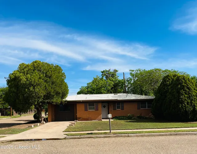 Front exterior — 1301 6th Street, Shallowater, TX 79363