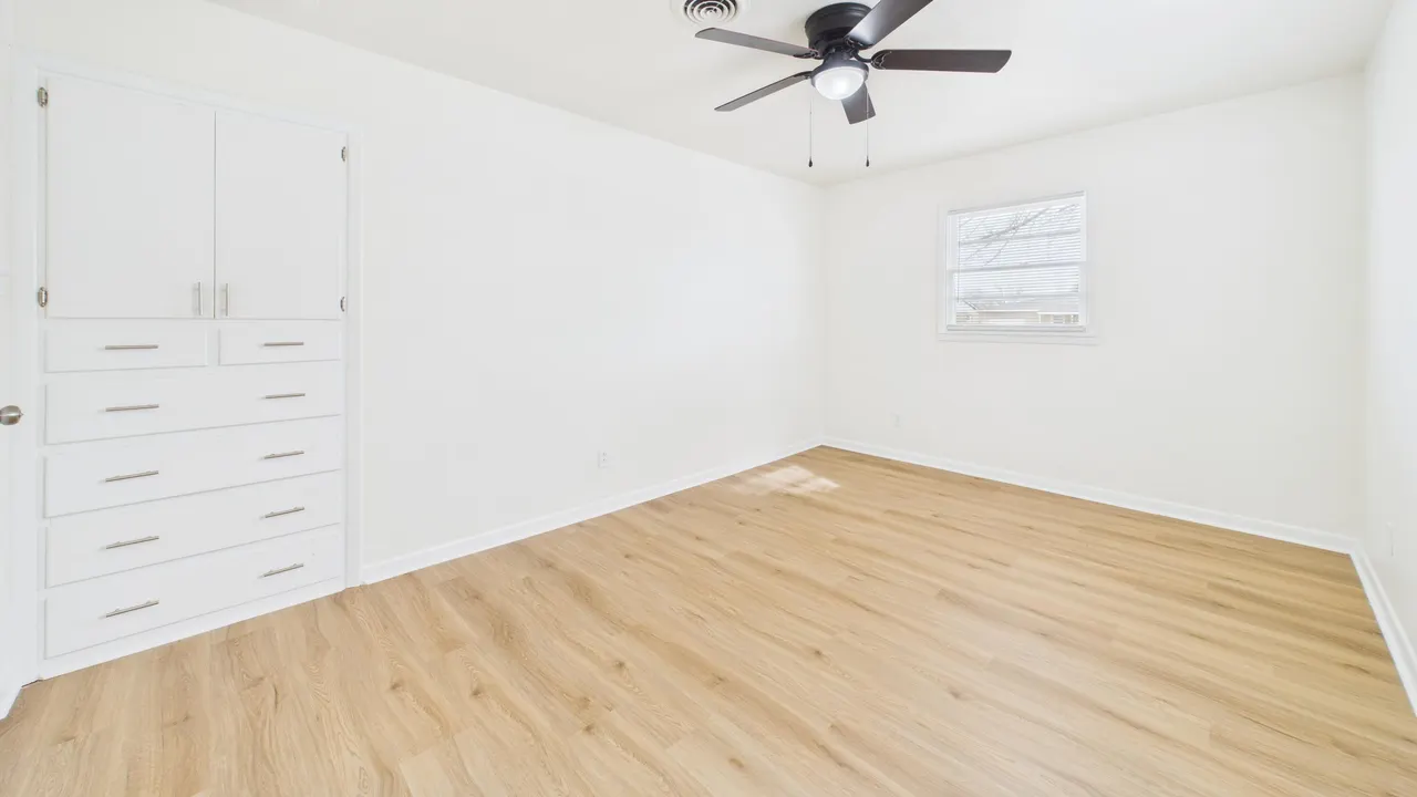 Photo 11 — 615 N Hudson Avenue, Lubbock, TX 79415