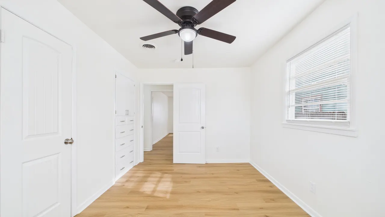 Photo 14 — 615 N Hudson Avenue, Lubbock, TX 79415