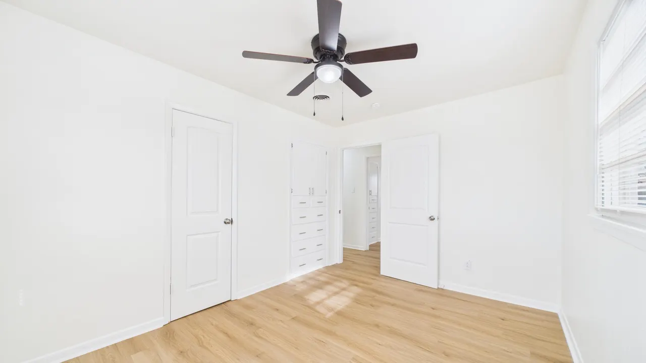 Photo 12 — 615 N Hudson Avenue, Lubbock, TX 79415