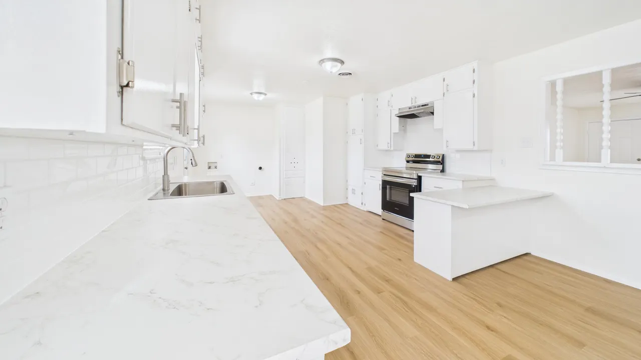 Photo 5 — 615 N Hudson Avenue, Lubbock, TX 79415