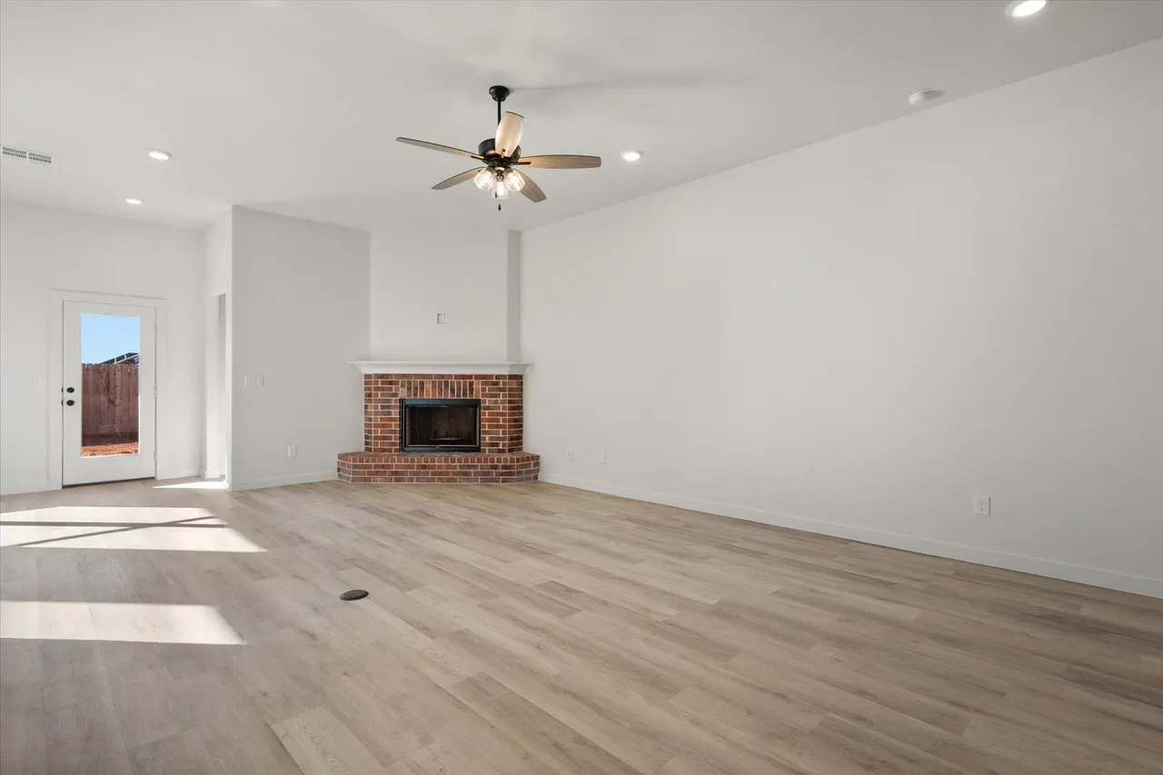 Photo 4 — 709 E 30th Street, Wolfforth, TX 79382