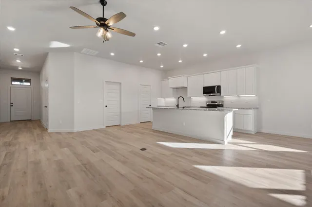 Photo 6 — 709 E 30th Street, Wolfforth, TX 79382