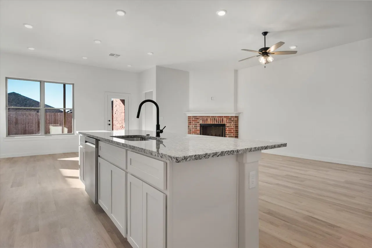 Photo 12 — 709 E 30th Street, Wolfforth, TX 79382