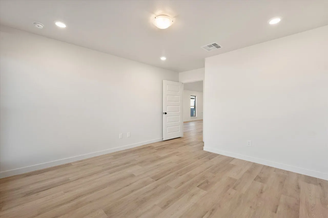 Photo 15 — 2413 Aberdeen Avenue, Wolfforth, TX 79382