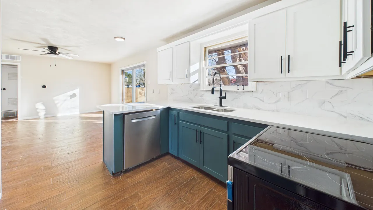 Photo 5 — 2013 69th Street, Lubbock, TX 79412