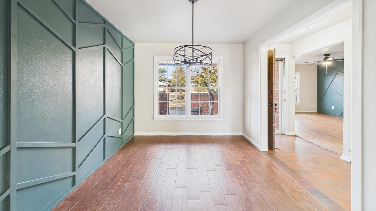 Photo 4 — 2013 69th Street, Lubbock, TX 79412
