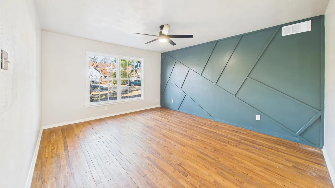 Photo 8 — 2013 69th Street, Lubbock, TX 79412
