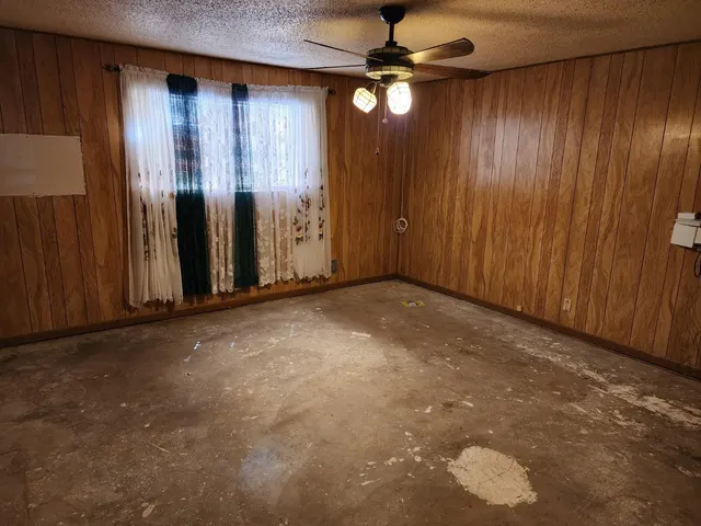 Photo 7 — 230 S 11th Street, Slaton, TX 79364