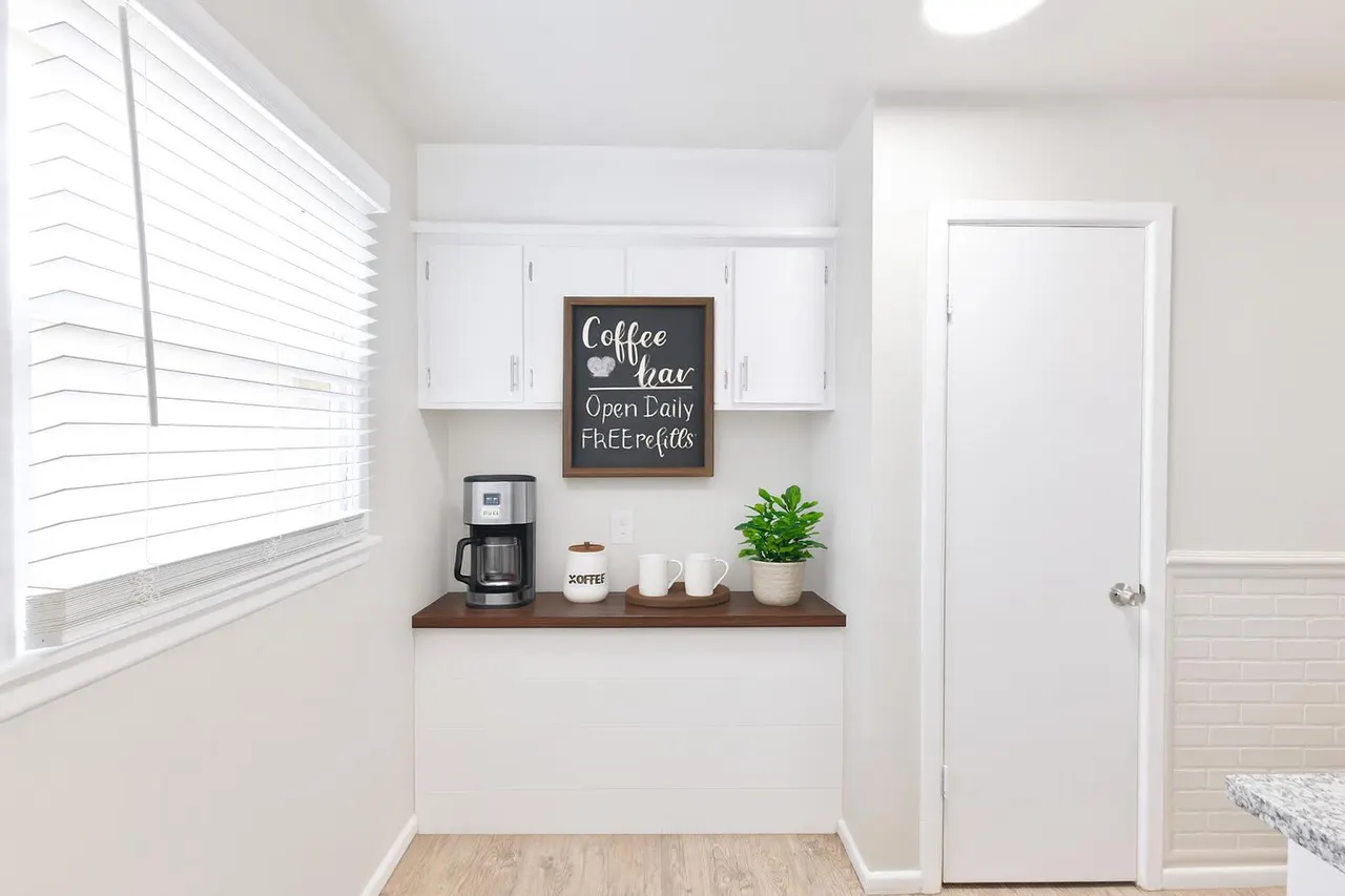 Photo 6 — 3417 52nd Street, Lubbock, TX 79413
