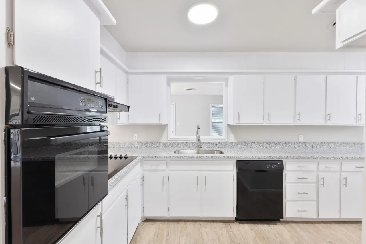 Photo 7 — 3417 52nd Street, Lubbock, TX 79413