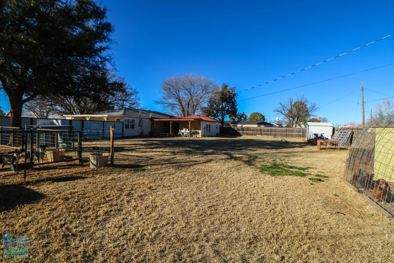 Photo 23 — 507 Boesen Street, Sudan, TX 79371