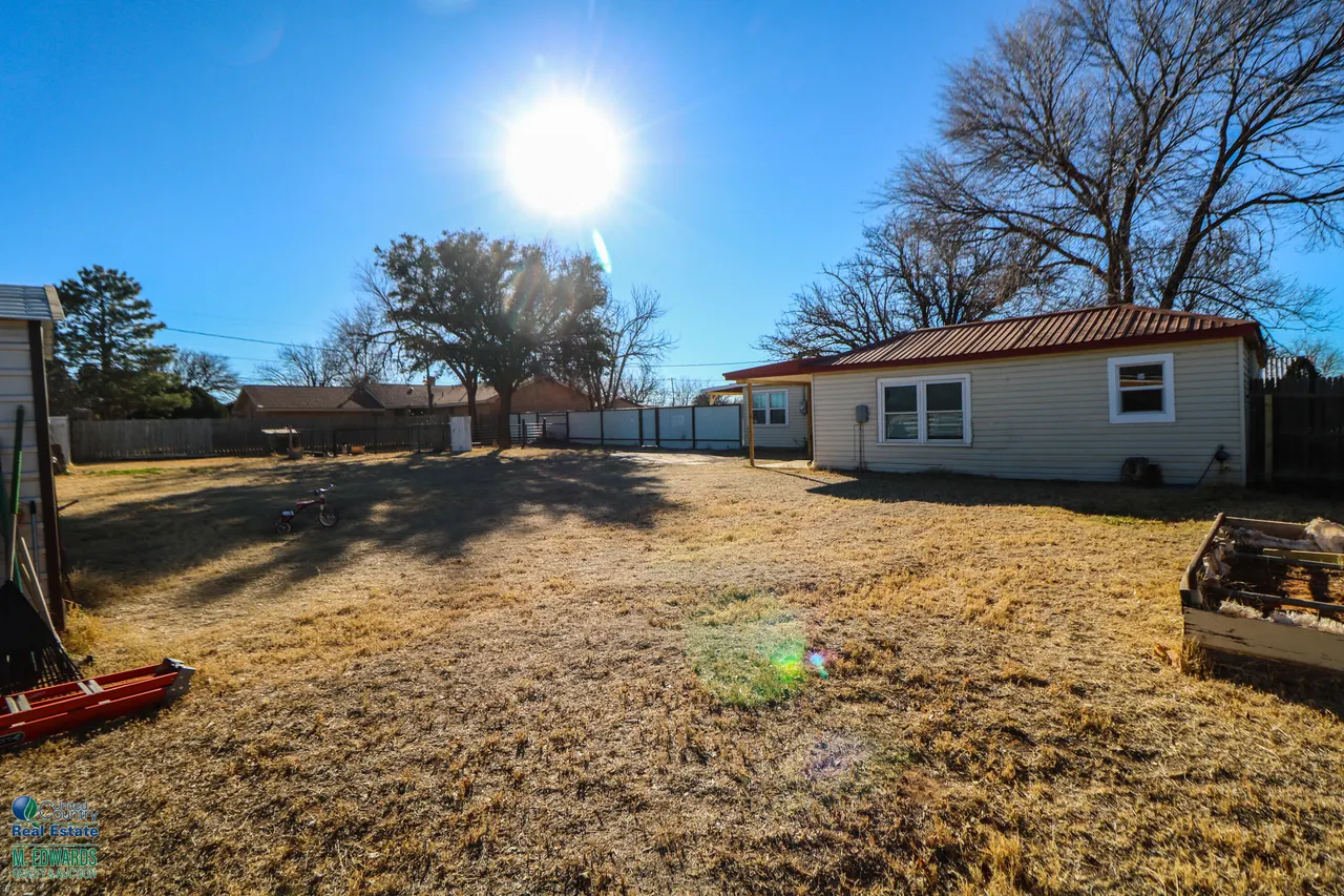 Photo 24 — 507 Boesen Street, Sudan, TX 79371