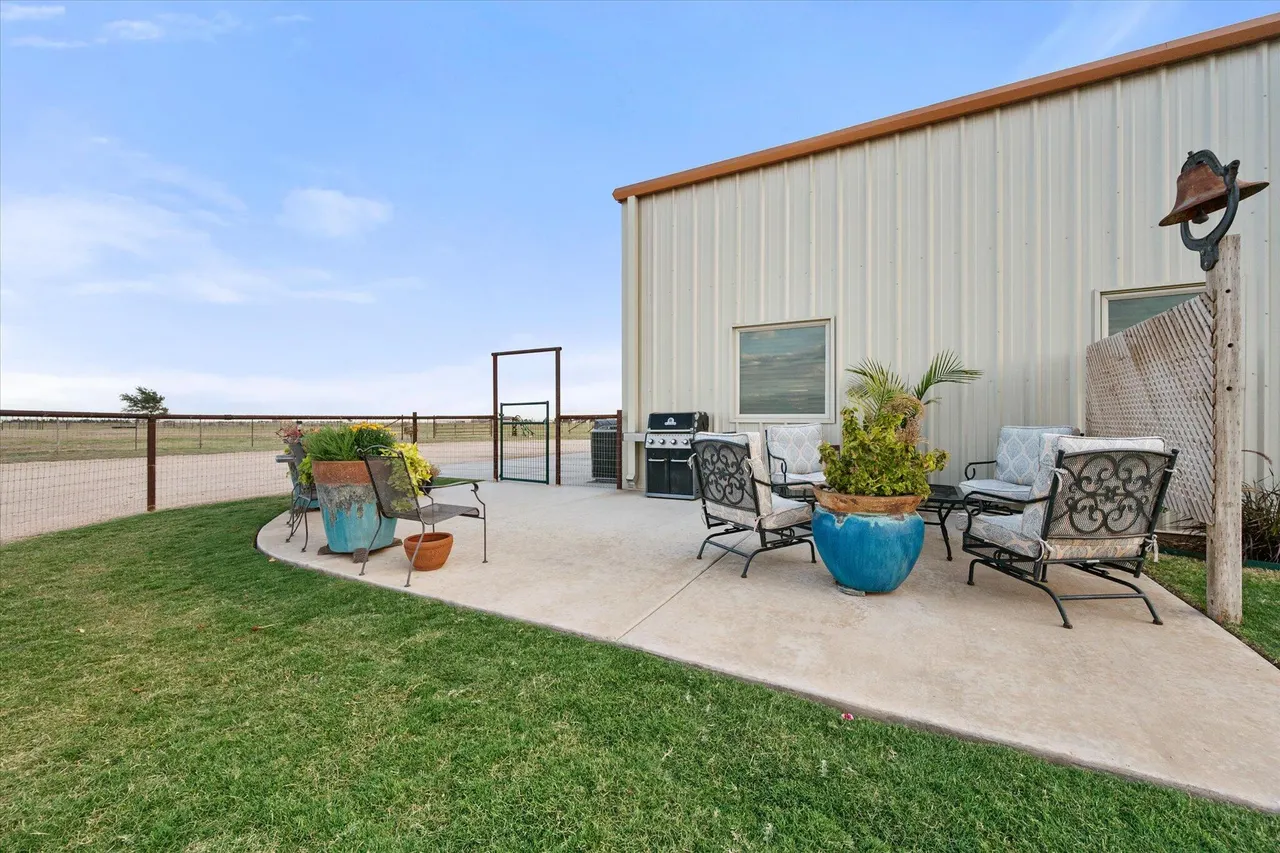 Photo 26 — 753 Co Rd J, New Home, TX 79383