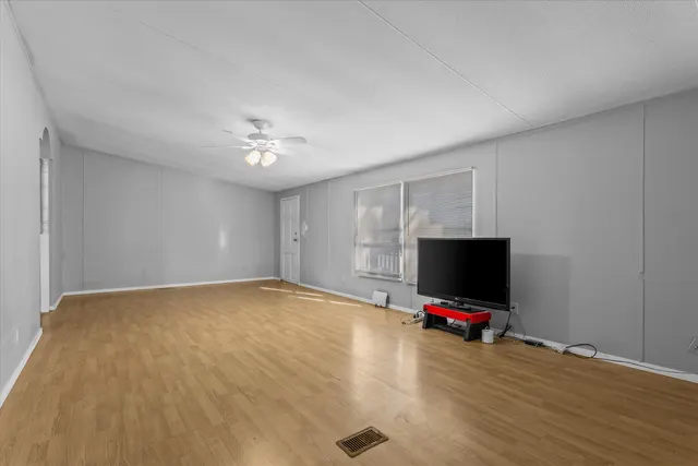 Photo 6 — 9909 N Chester Avenue, Lubbock, TX 79415