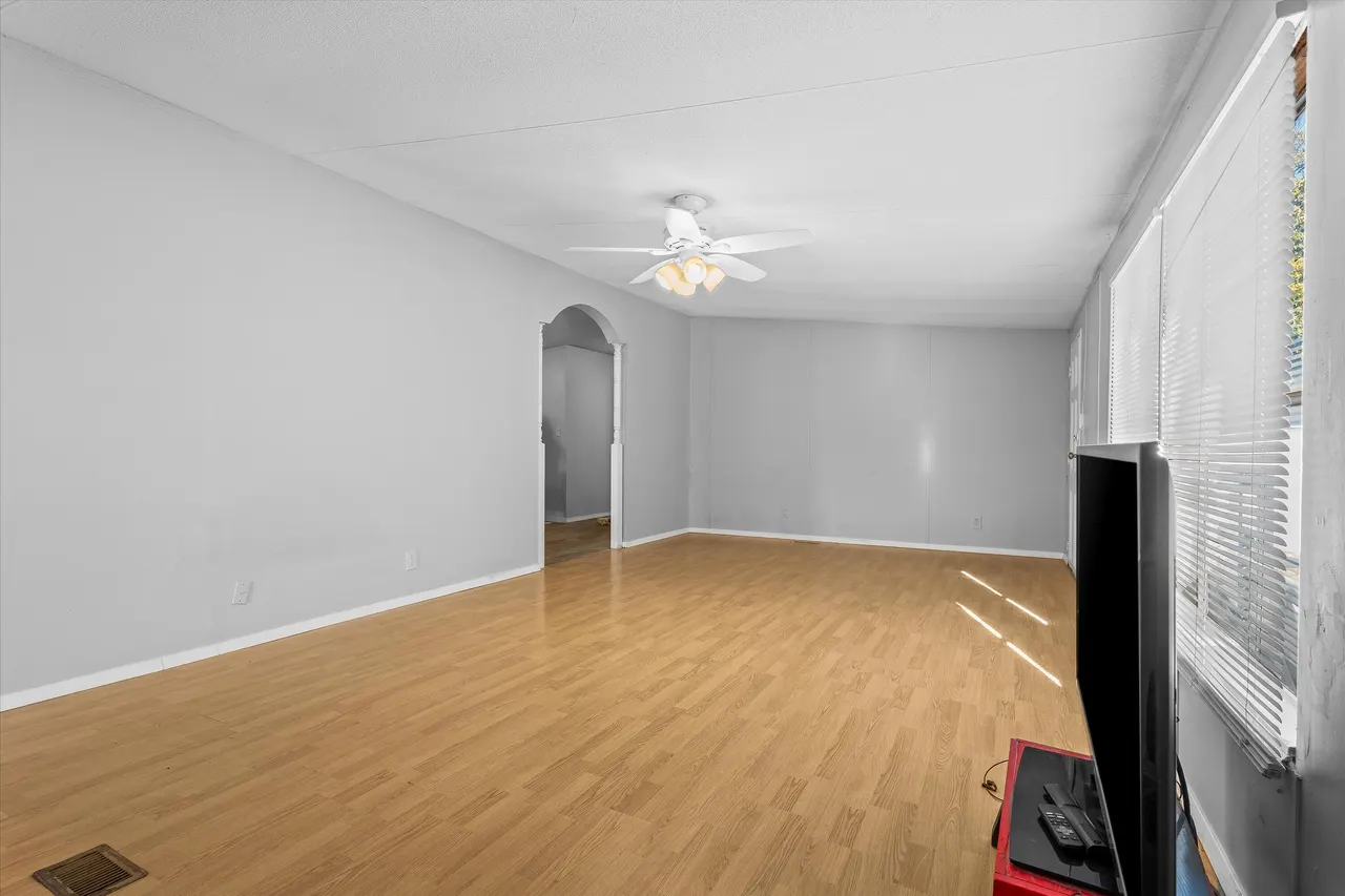 Photo 7 — 9909 N Chester Avenue, Lubbock, TX 79415