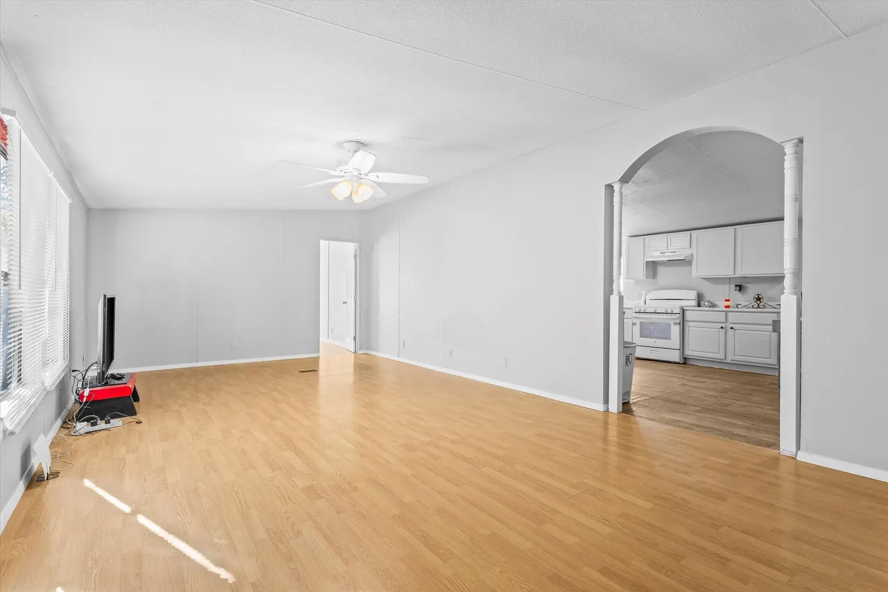 Photo 8 — 9909 N Chester Avenue, Lubbock, TX 79415