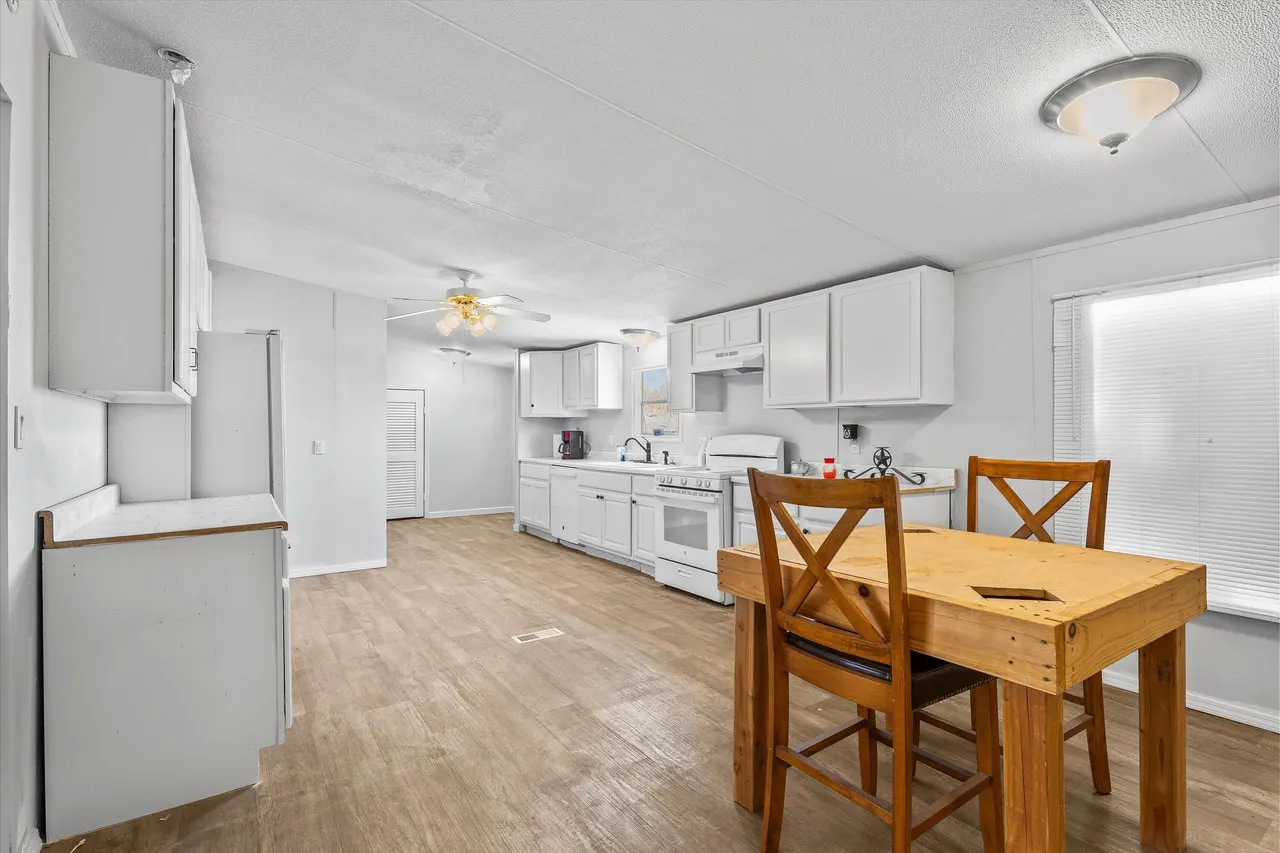 Photo 9 — 9909 N Chester Avenue, Lubbock, TX 79415