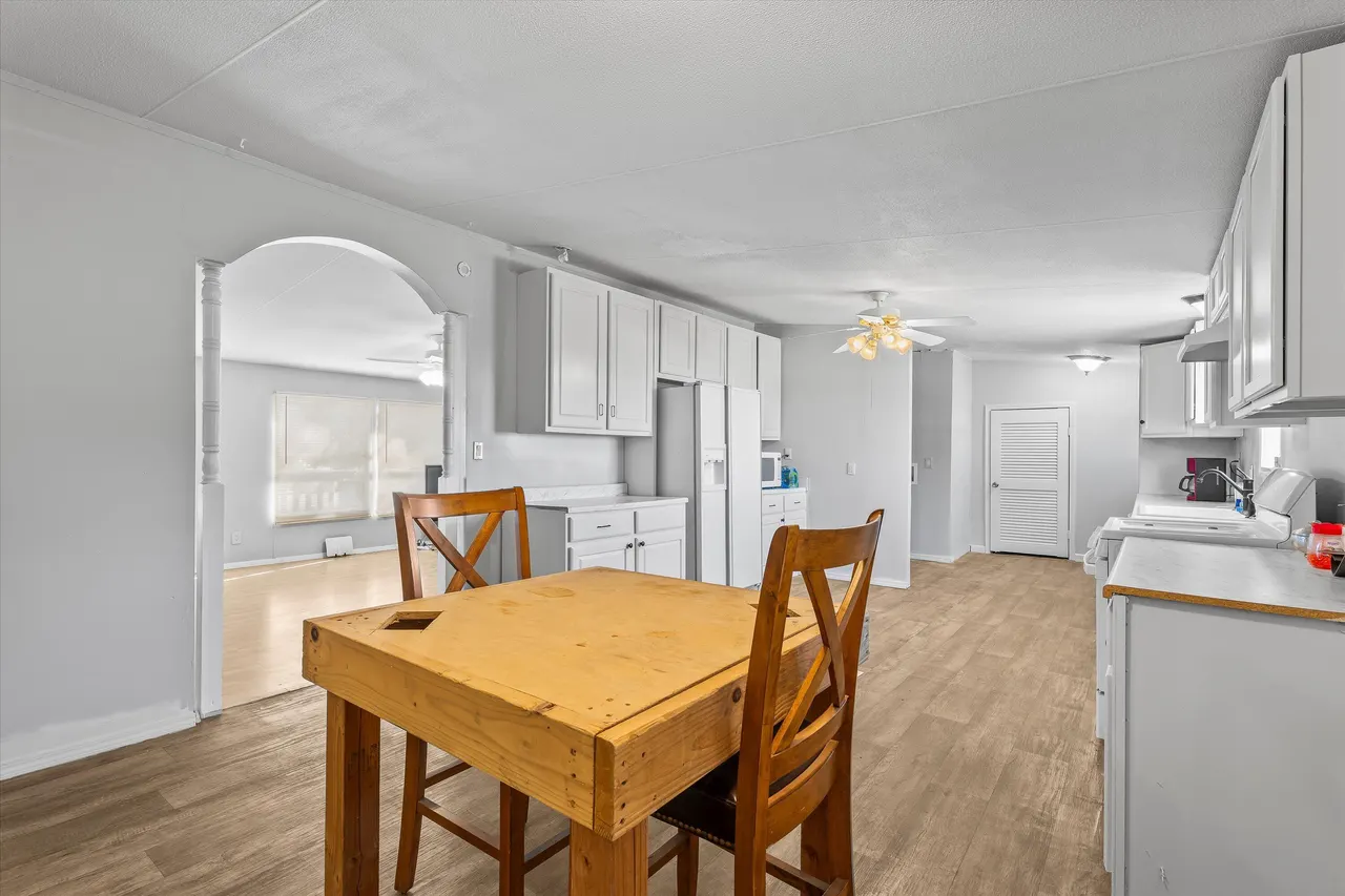 Photo 10 — 9909 N Chester Avenue, Lubbock, TX 79415