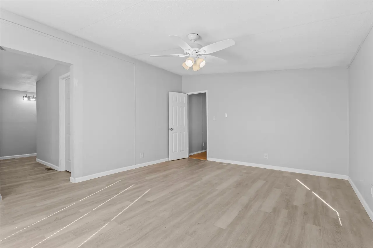 Photo 15 — 9909 N Chester Avenue, Lubbock, TX 79415