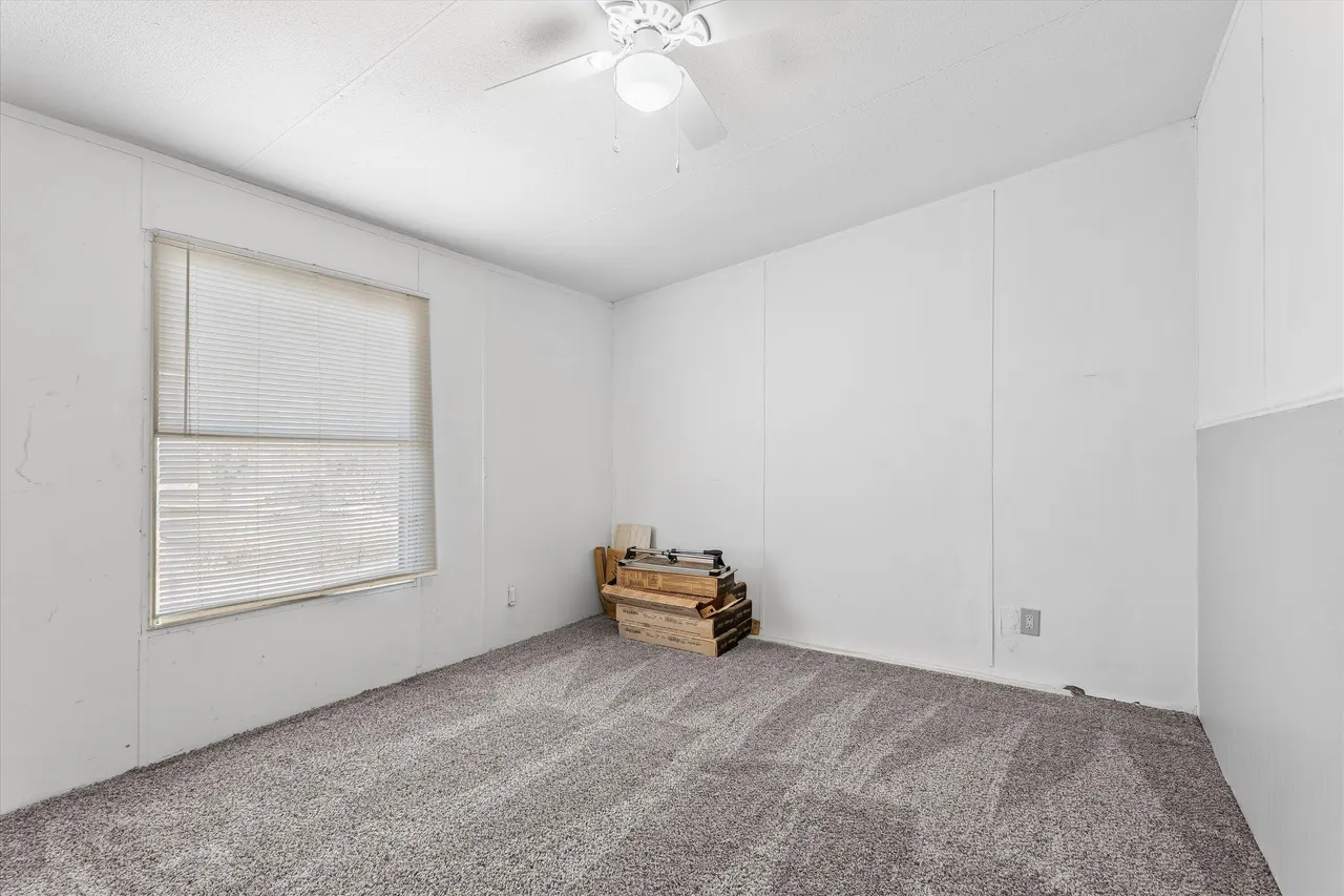 Photo 19 — 9909 N Chester Avenue, Lubbock, TX 79415