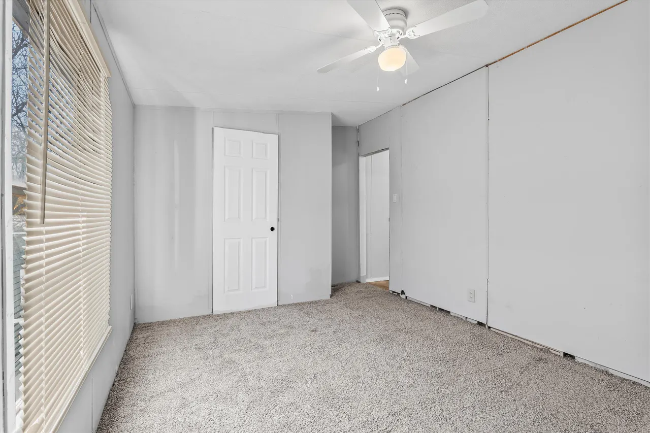 Photo 23 — 9909 N Chester Avenue, Lubbock, TX 79415