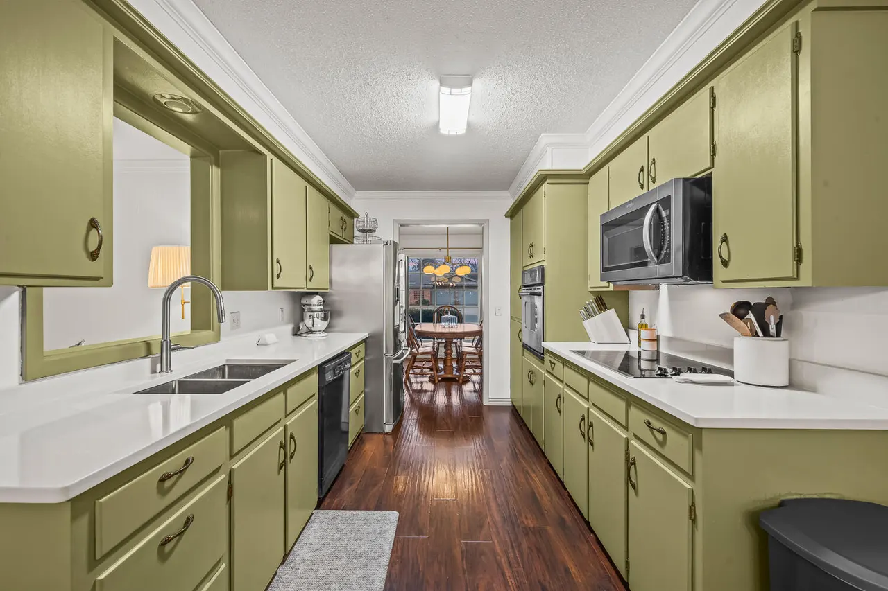 Photo 13 — 6125 Lynnhaven Drive, Lubbock, TX 79413