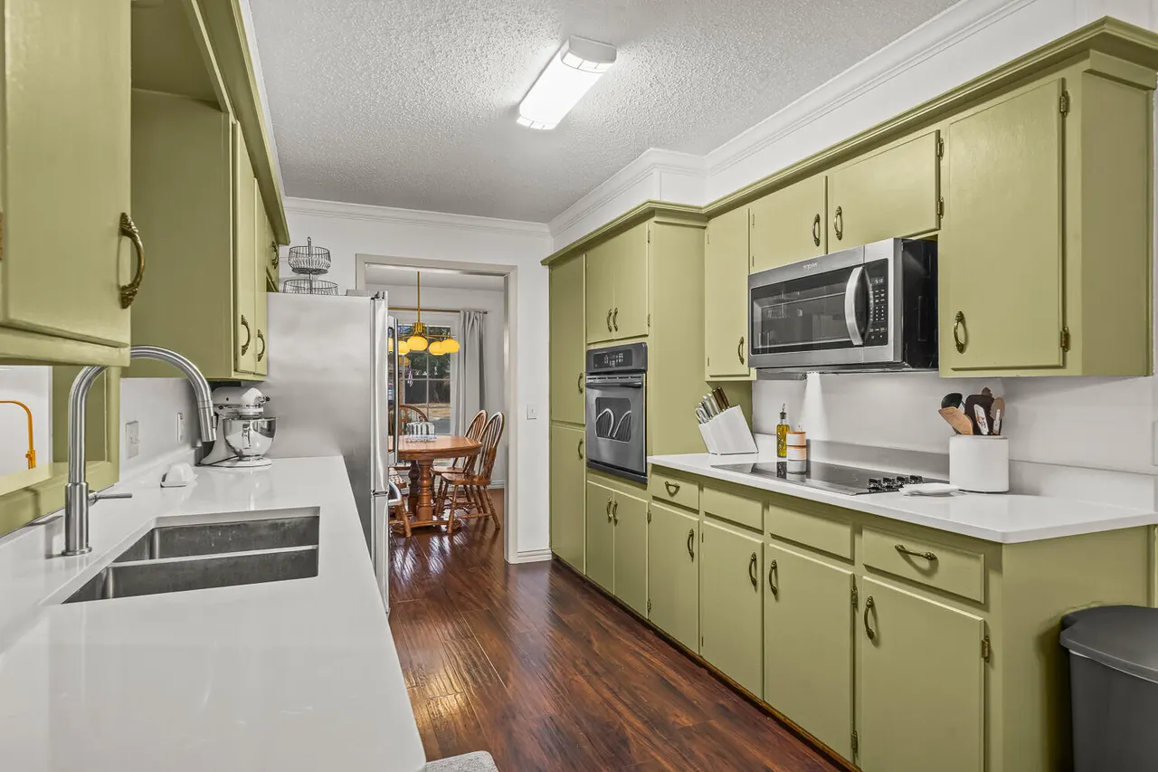 Photo 14 — 6125 Lynnhaven Drive, Lubbock, TX 79413