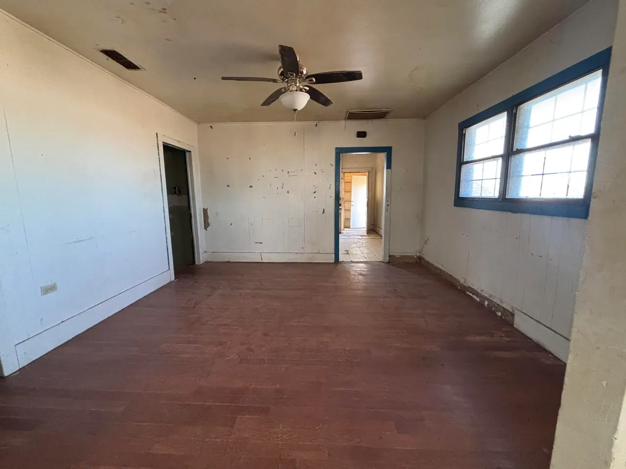 Photo 6 — 311 11th Street, Ralls, TX 79357