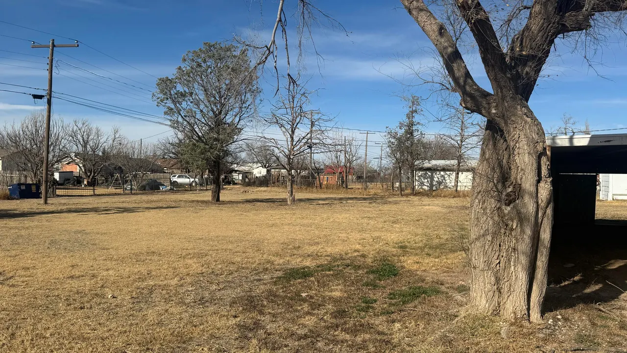 Photo 18 — 311 11th Street, Ralls, TX 79357