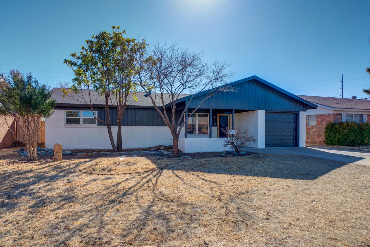Photo 3 — 5433 42nd Street, Lubbock, TX 79414