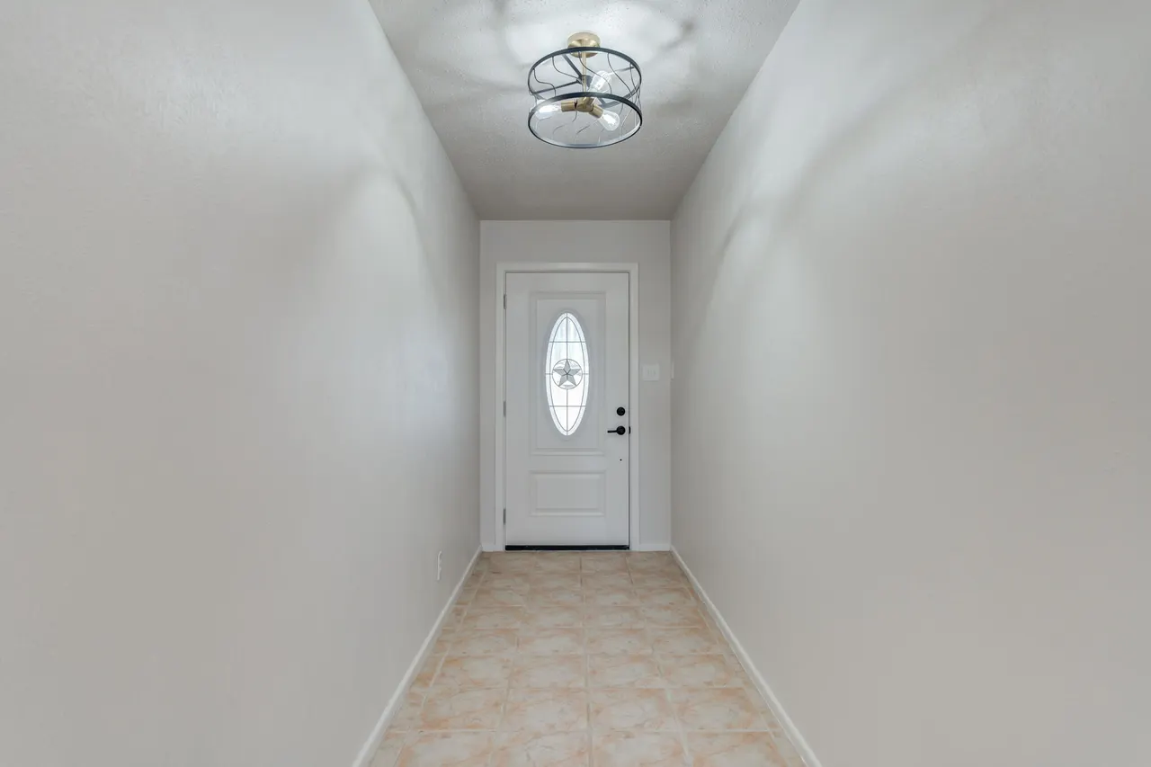 Photo 4 — 5433 42nd Street, Lubbock, TX 79414