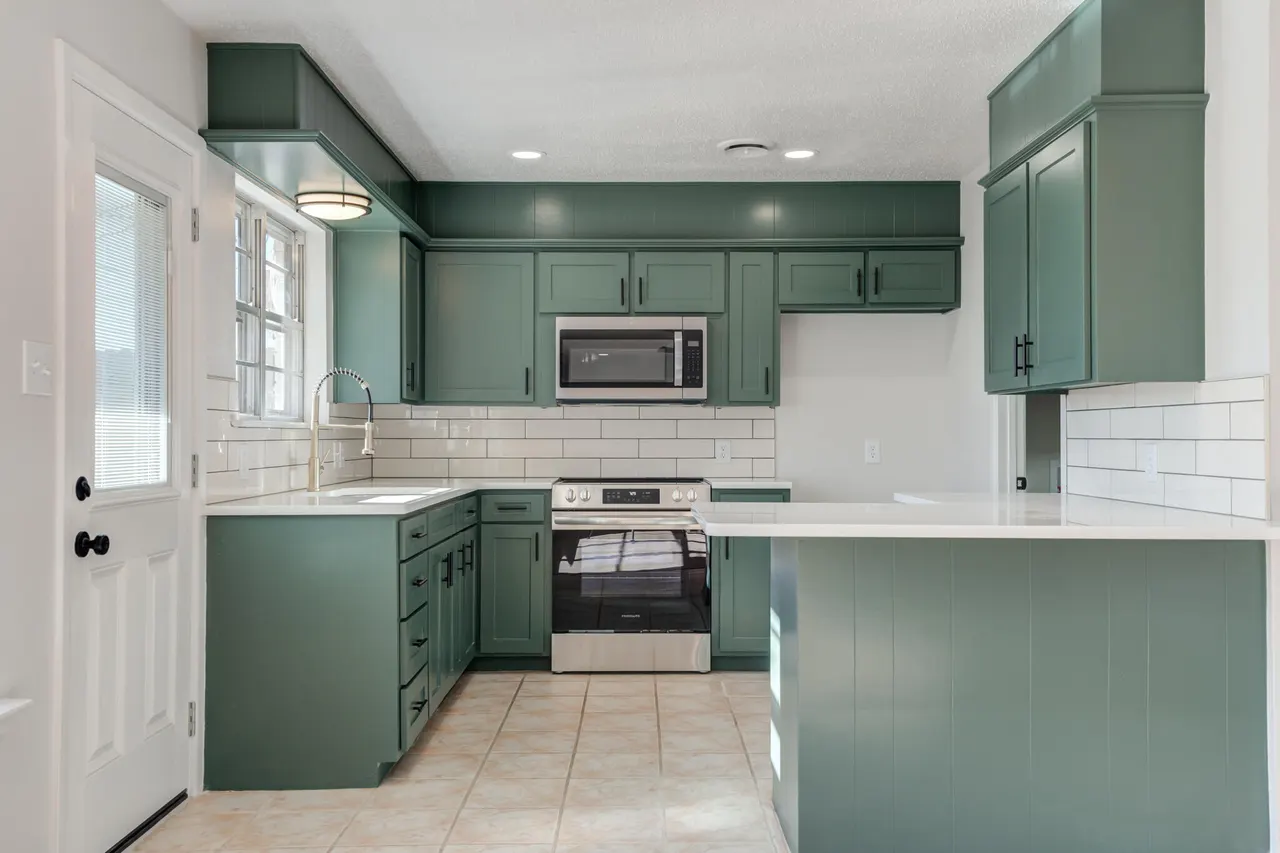 Photo 12 — 5433 42nd Street, Lubbock, TX 79414