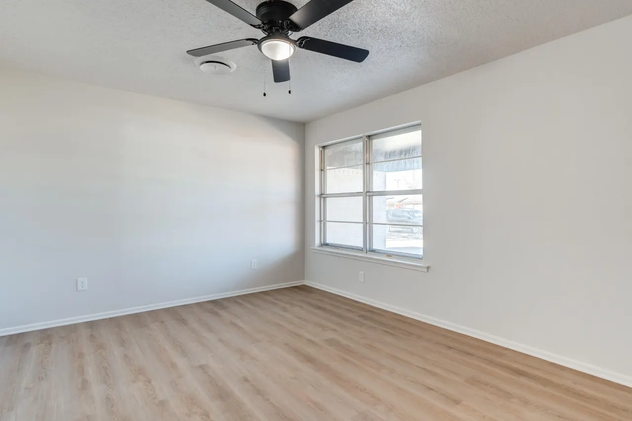 Photo 21 — 5433 42nd Street, Lubbock, TX 79414