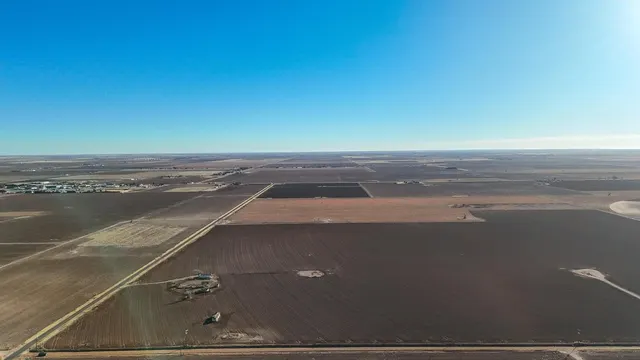 Photo 8 — C R 3300, Slaton, TX 79364