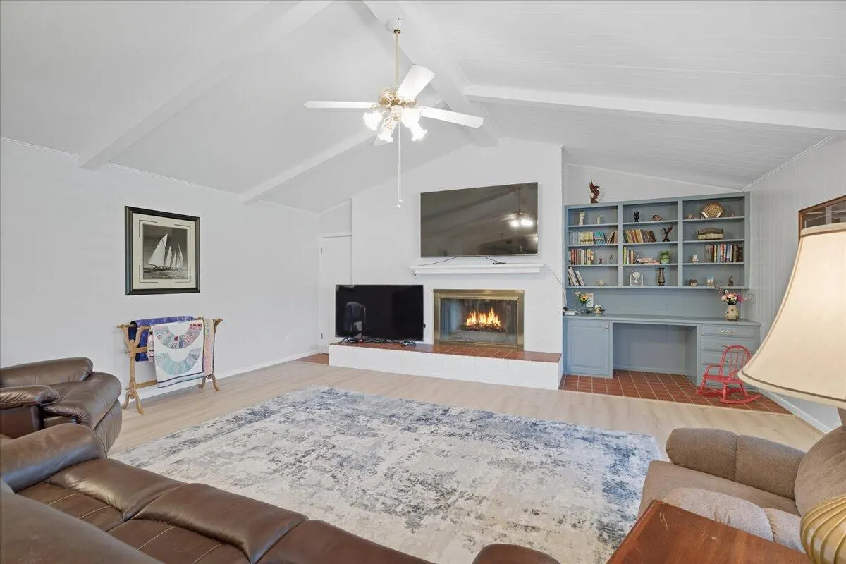 Photo 5 — 1911 33rd Street, Lubbock, TX 79411