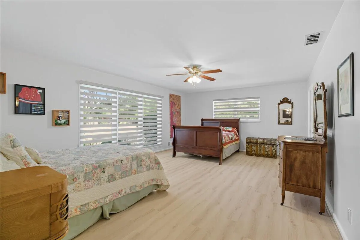 Photo 12 — 1911 33rd Street, Lubbock, TX 79411
