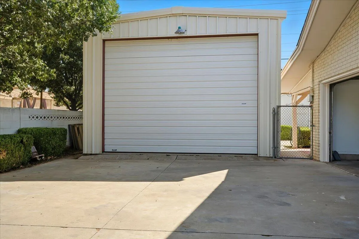 Photo 33 — 1911 33rd Street, Lubbock, TX 79411