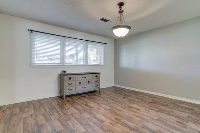 Photo 5 — 2120 53rd St, Lubbock, TX 79412